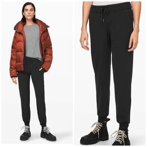 Lululemon On the Fly Jogger Pants Luxtreme Black Size 4